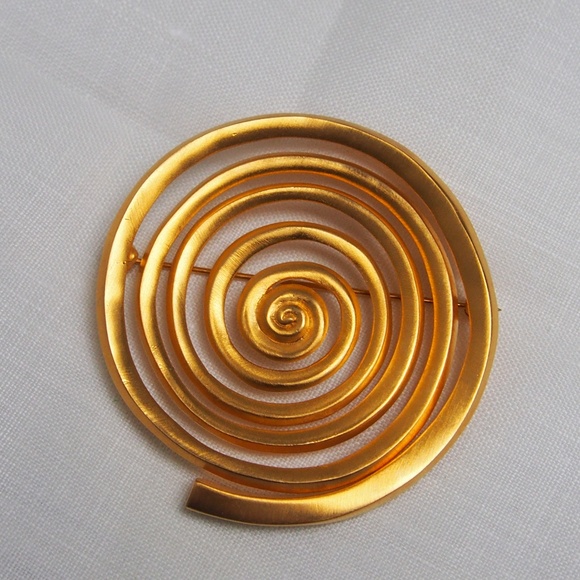 Vintage Jewelry - Brass Spiral Mod Brooch! Mix/Match 3/$15!